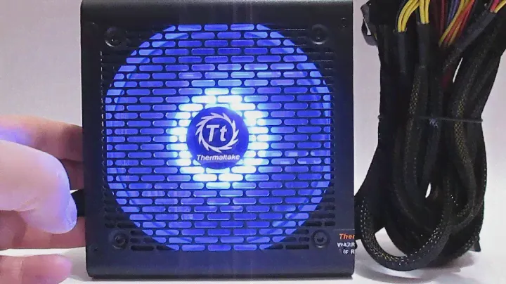 Блок питания Thermaltake Smart RGB 500W, подсветка.