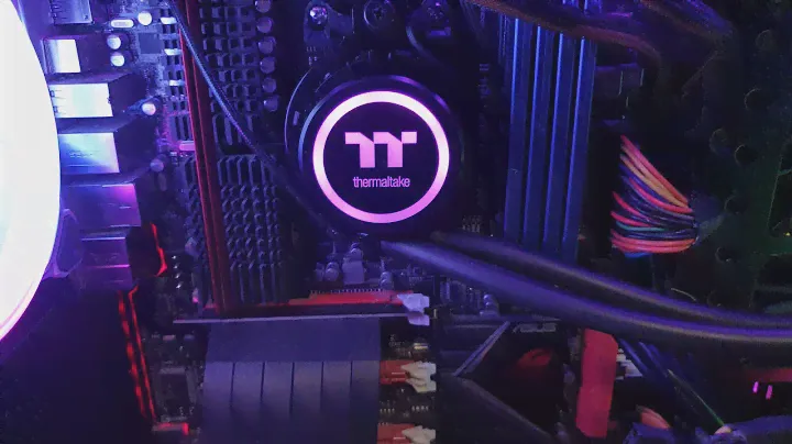 Thermaltake A500 TG с вертикальной установкой видеокарты