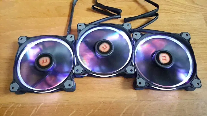 Thermaltake Riing 12 LED RGB (3 Fan Pack)