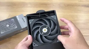Unboxing Thermaltake Toughfan 12